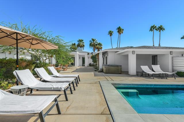 Image 14 of 32 For 71427 Estellita Drive
