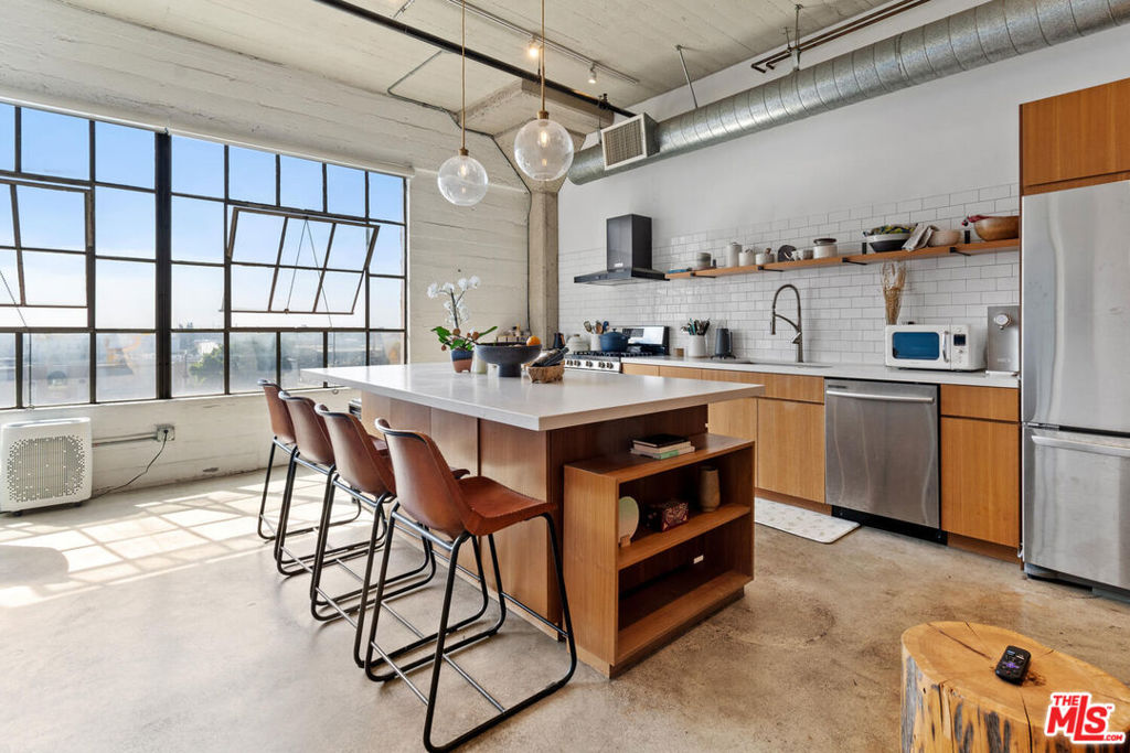 1855 Industrial Street #608