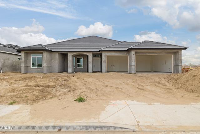 Detail Gallery Image 5 of 7 For 13562 Velma Pearl Way, Bakersfield,  CA 93314 - 5 Beds | 2/1 Baths