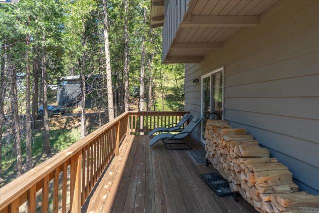 2190 Patricia Ln, Arnold CA: https://media.crmls.org/mediaz/bcb584c0-2052-46a9-b6c5-00882bb1fac8.jpg