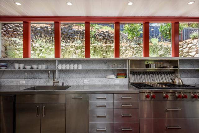 602 Vista Drive, Redwood City CA: https://media.crmls.org/mediaz/bcb613ff-d08b-4dfc-8bf8-b3e0f78ebff8.jpg