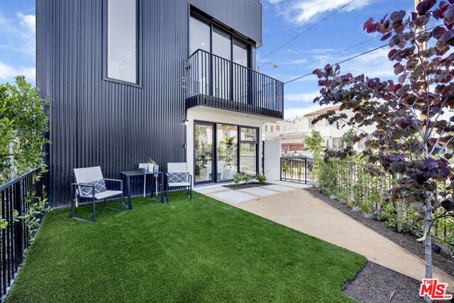 5868 Saturn Street, Los Angeles CA: https://media.crmls.org/mediaz/bcb6d560-1e24-4e44-ad6c-c62bc49b3594.jpg
