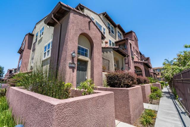 1821 Camino Leonor, San Jose CA: https://media.crmls.org/mediaz/bcb85101-7acf-4dfb-9860-5316aac66b3c.jpg