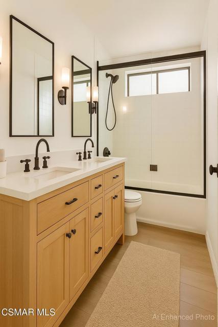 6507 Tamarind Street, Oak Park CA: https://media.crmls.org/mediaz/bcb8731f-ae15-4768-aaa8-2e46d5092e58.jpg