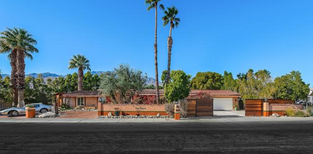 2525 N Farrell Drive, Palm Springs CA: https://media.crmls.org/mediaz/bcb876b6-da9d-4746-8423-b0cca7b5f047.jpg
