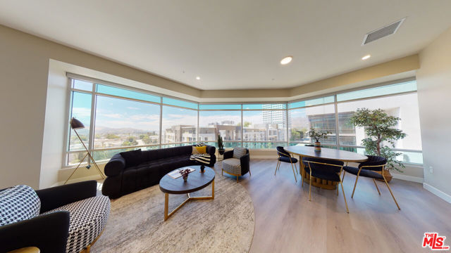 520 N Central Avenue, Glendale CA: https://media.crmls.org/mediaz/bcb97253-d224-4817-8770-6a25af288cd3.jpg