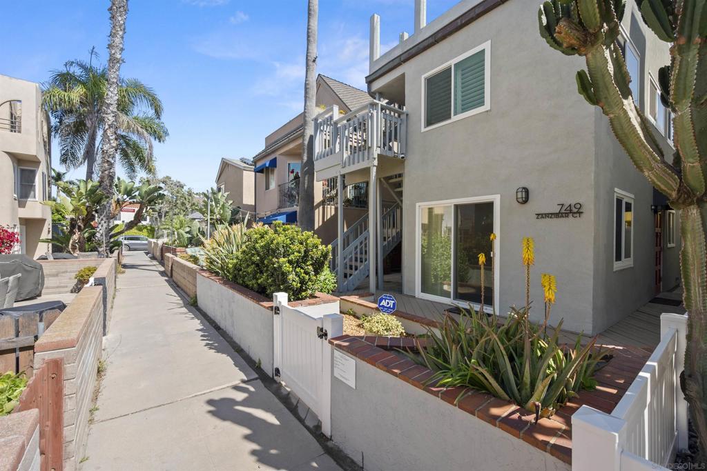 749 Zanzibar Ct - photo 14