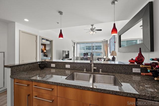 321 10th Avenue, San Diego CA: https://media.crmls.org/mediaz/bcb9aa0f-6492-4eb8-bd59-dfbbd3eb7ad8.jpg