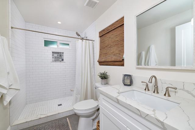 2615 Ginger Way, Escondido CA: https://media.crmls.org/mediaz/bcba28e2-5414-47f3-8159-5cfdf6a8ebcf.jpg