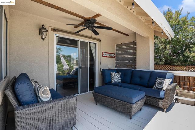 2167 Saint Andrews Ct, Discovery Bay CA: https://media.crmls.org/mediaz/bcba2a2c-5891-4fe8-9801-340d92e4ac21.jpg