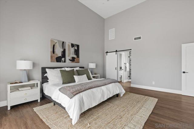 914 10th St, Imperial Beach CA: https://media.crmls.org/mediaz/bcbaefe3-415a-4844-acf2-0116402aa985.jpg