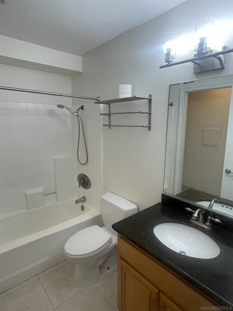 9949 Erma Rd. - photo 15