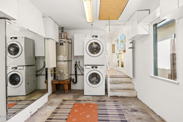 325 S Oak Avenue, Pasadena CA: https://media.crmls.org/mediaz/bcbce1b3-4943-4dd9-8e6c-9a9f32fdc4bb.jpg