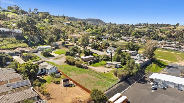 Image 34 of 41 For 11816 Waterhill Rd