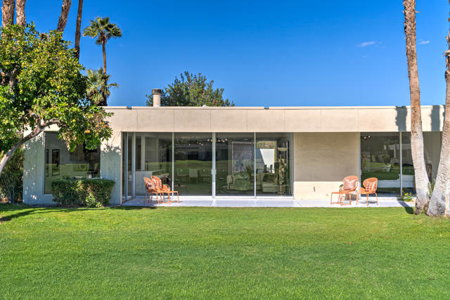 Image 52 of 70 For 160 Desert Lakes Drive