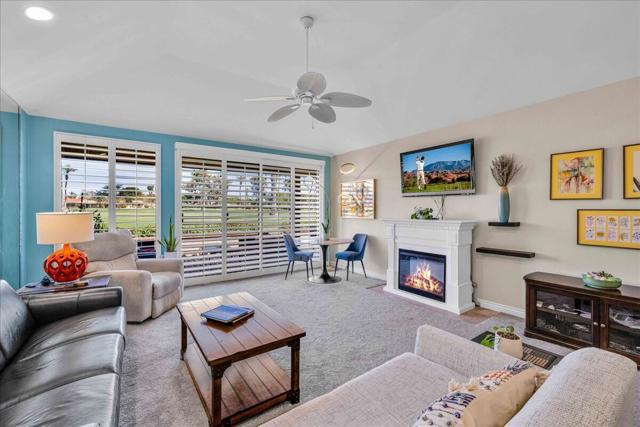 43 Sunrise Drive, Rancho Mirage CA: https://media.crmls.org/mediaz/bcc10864-a8e3-449b-80cd-8777048e2f9d.jpg