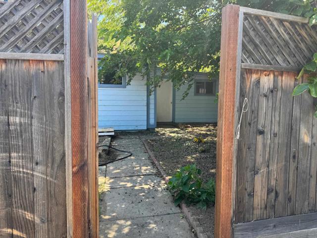 865 Old Canyon Road, Fremont CA: https://media.crmls.org/mediaz/bcc1496c-5e66-414f-a582-7a78ed647a79.jpg
