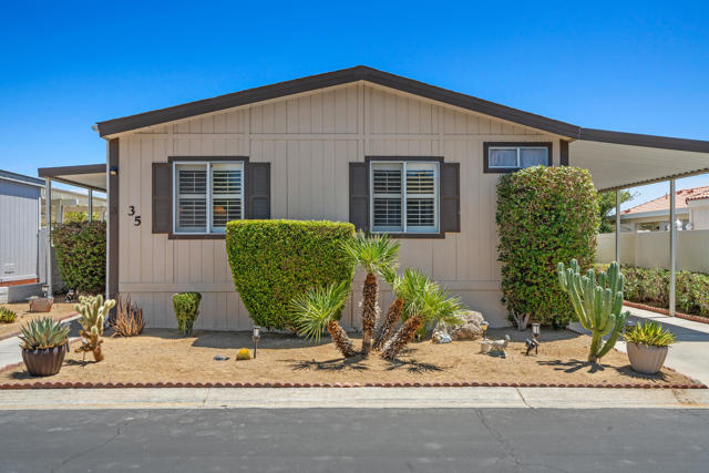 15300 Palm Drive, Desert Hot Springs CA: https://media.crmls.org/mediaz/bcc234c8-823b-4849-bf96-d5a6dc4d93be.jpg