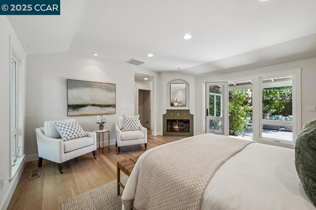 390 Castello Rd, Lafayette CA: https://media.crmls.org/mediaz/bcc33dc1-1c4e-43d6-a0ea-10052f712835.jpg