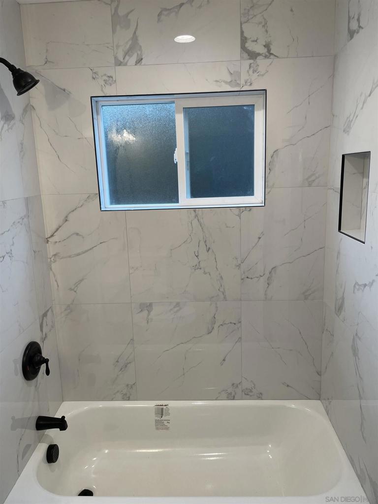 MLS #250036676SD image #12