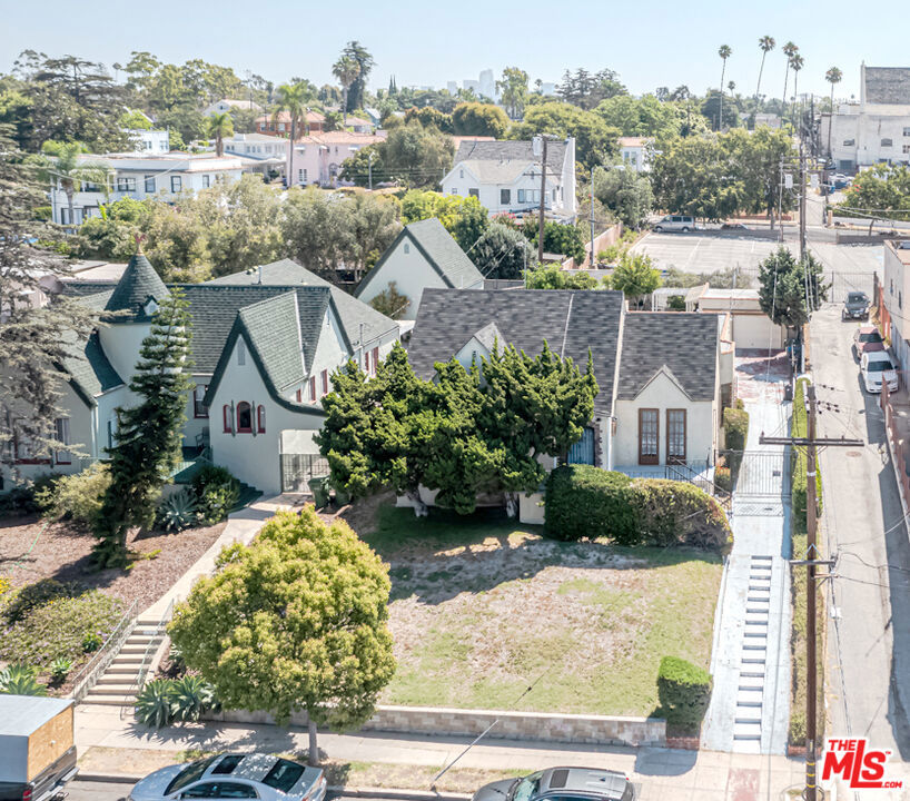 2530 13th Avenue, Los Angeles, CA 90018