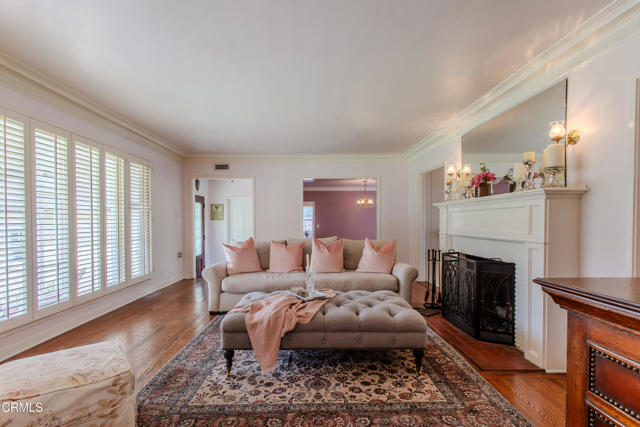 2727 Hollister Terrace, Glendale CA: https://media.crmls.org/mediaz/bcc3de7d-c406-43c2-bc22-3aa39894f7ba.jpg