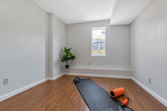 1834 38th Avenue, San Francisco CA: https://media.crmls.org/mediaz/bcc438bb-8217-4352-b222-4f23e6d7dee2.jpg
