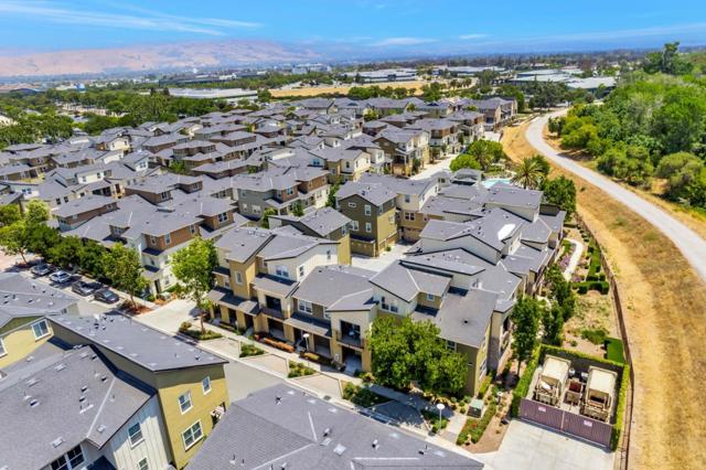 1490 Coyote Creek Way, Milpitas CA: https://media.crmls.org/mediaz/bcc440c4-0f09-4e6d-a901-5213688ccf24.jpg
