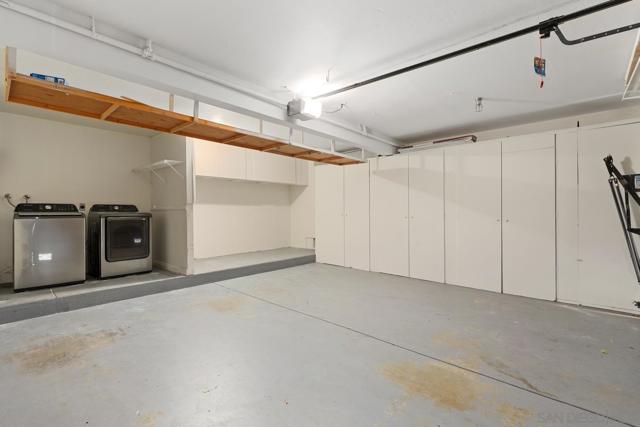 Image 16 of 26 For 190 Bautista Ct  89