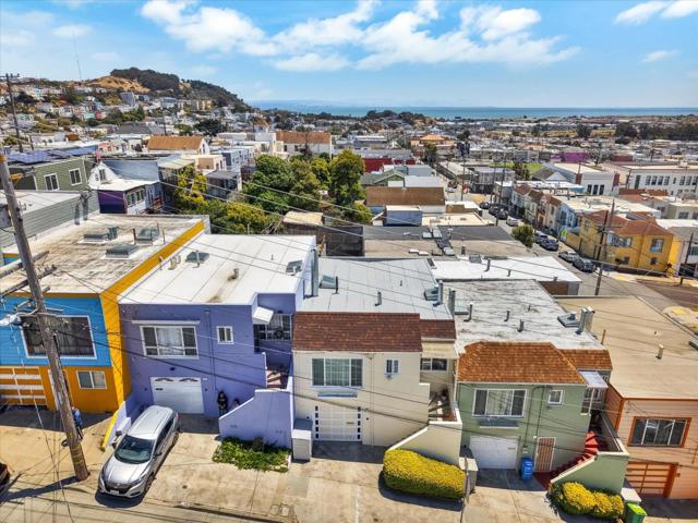 333 Elliot Street, San Francisco CA: https://media.crmls.org/mediaz/bcc481e2-cff3-4886-9151-71f1c14464ed.jpg
