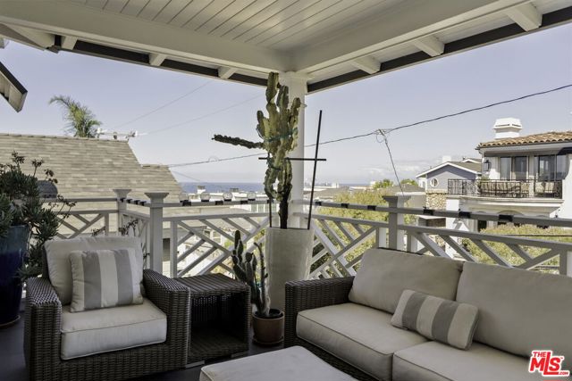 636 12th Street, Manhattan Beach, California 90266, 5 Bedrooms Bedrooms, 0 ,4 BathroomsBathrooms,Residential,For Sale,12th,0,26842911 636 12th Street, Manhattan Beach, California 90266, 5 Bedrooms Bedrooms, 0 ,4 BathroomsBathrooms,Residential,For Sale,12th,0,26842911