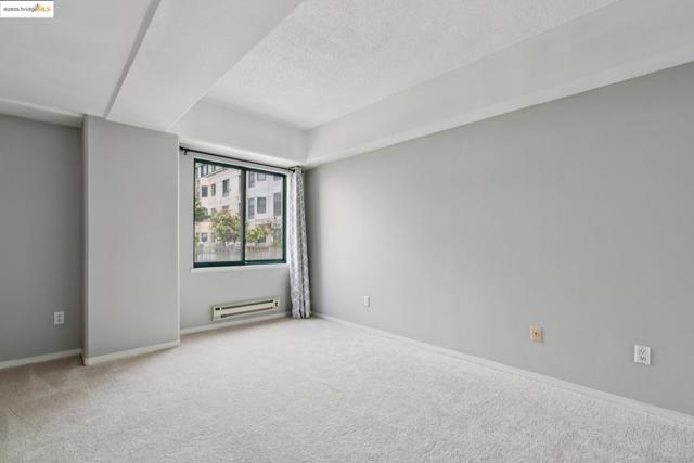 988 Franklin, Oakland CA: https://media.crmls.org/mediaz/bcc5ed83-d36f-427e-8dc5-0579859039ba.jpg