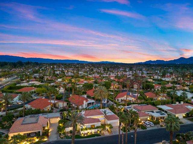 49 Mission Palms E Drive, Rancho Mirage CA: https://media.crmls.org/mediaz/bcc63220-c6aa-479c-8830-2ef789cf58b1.jpg