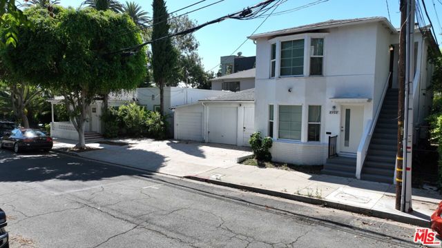 739 Westbourne Drive, West Hollywood, California 90069, ,Multi-Family,For Sale,Westbourne,23307640
