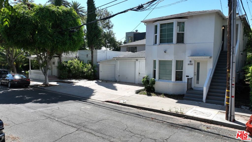 739 Westbourne Drive, West Hollywood, CA 90069