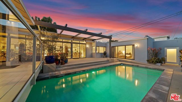 2461 Crest View Drive, Los Angeles CA: https://media.crmls.org/mediaz/bcc6779b-1e13-4fe0-b867-8544ad42b78f.jpg