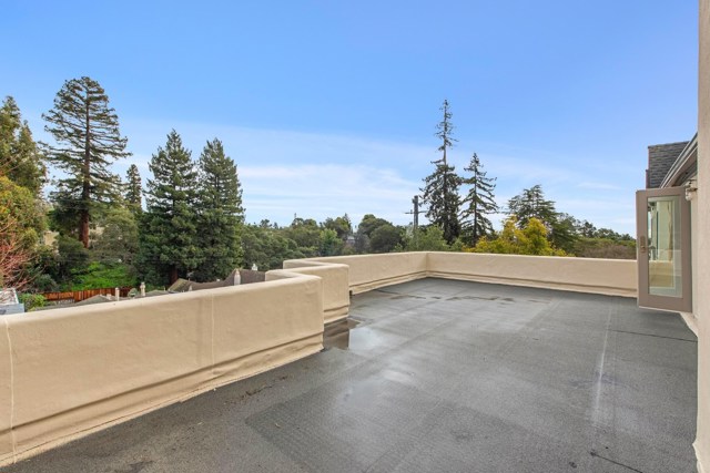 Image 32 of 58 For 3938 Oakmore Rd