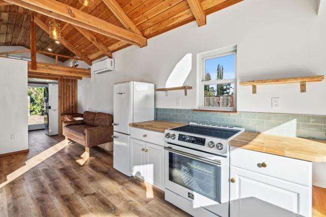 15 Braemoor Drive, Santa Cruz CA: https://media.crmls.org/mediaz/bcc8e9ff-10dd-471d-a9d4-b04107a1fce8.jpg