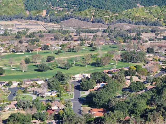 32202 Taupa Way, Pauma Valley CA: https://media.crmls.org/mediaz/bcc8eb94-3642-4518-8d39-093328789b5e.jpg