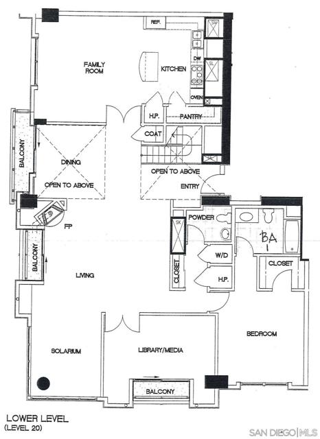 645 Front St, San Diego CA: https://media.crmls.org/mediaz/bcc8fd39-f583-41f7-859a-12a20ae8e202.jpg