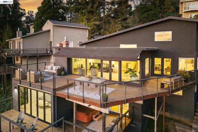 6801 ARMOUR DRIVE, Oakland CA: https://media.crmls.org/mediaz/bcc94dca-b08a-42d1-8f63-48347a5d0d47.jpg