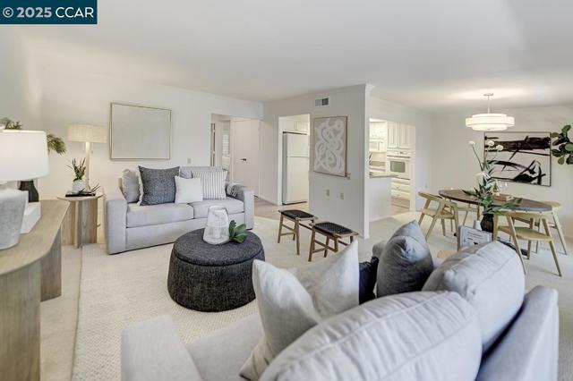 1224 Singingwood Ct, Walnut Creek CA: https://media.crmls.org/mediaz/bcc985b0-c72d-4733-b776-a61e0c1285bc.jpg