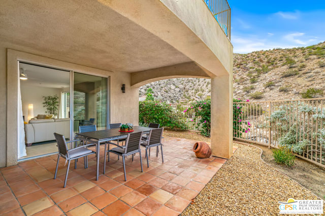 2857 Greco Court, Palm Springs CA: https://media.crmls.org/mediaz/bcc98d3f-a1ae-4fcd-9965-4089dcbb6b3e.jpg