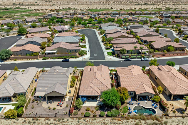 Image 38 of 54 For 85071 Stazzano Place