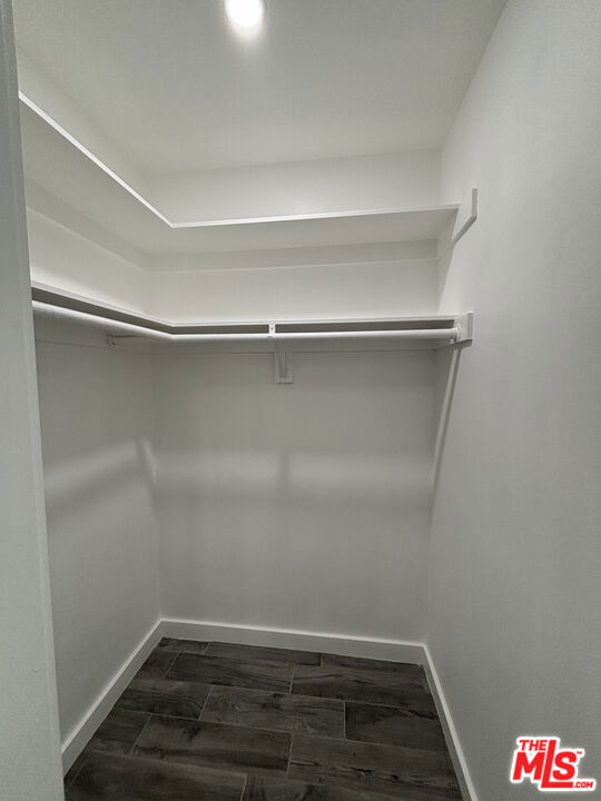 940 7th Street, Santa Monica CA: https://media.crmls.org/mediaz/bccacdf1-8b5a-40fd-97fc-ae6ec42e77e4.jpg