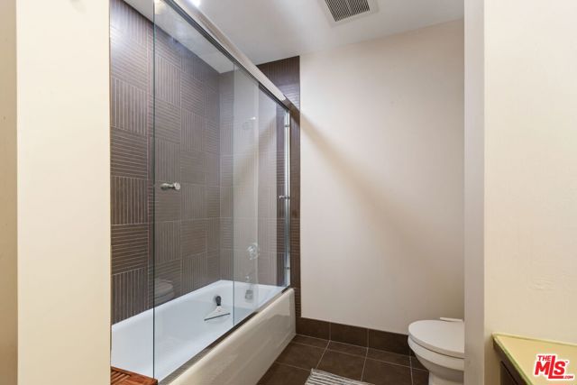1111 S Grand Avenue, Los Angeles CA: https://media.crmls.org/mediaz/bccb5b4a-e73d-49c2-b817-3972ef31e218.jpg