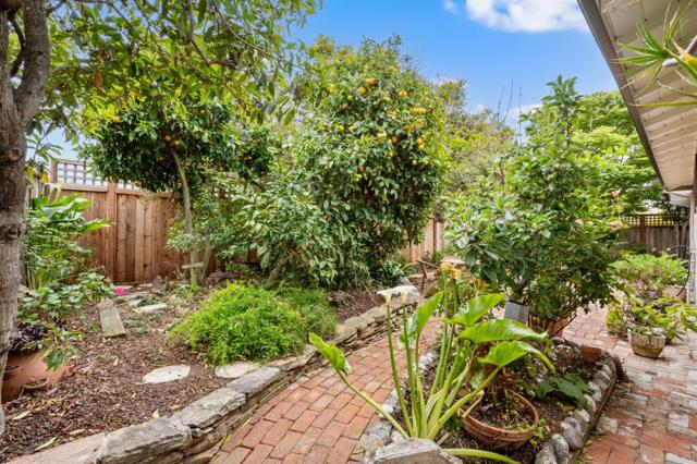 266 Curlew Court, Foster City CA: https://media.crmls.org/mediaz/bccc7fae-2502-4a1b-b304-edbd87931854.jpg