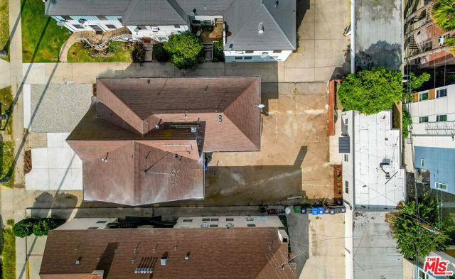 1732 N Wilton Place, Los Angeles CA: https://media.crmls.org/mediaz/bcccd147-d3e0-47b6-9c55-aae2eded9263.jpg