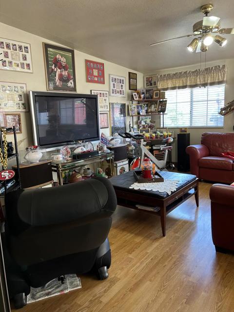 2071 Sunset View Place, San Jose CA: https://media.crmls.org/mediaz/bccd5f9f-e0c4-4db1-adf8-bc8ff6c8994d.jpg