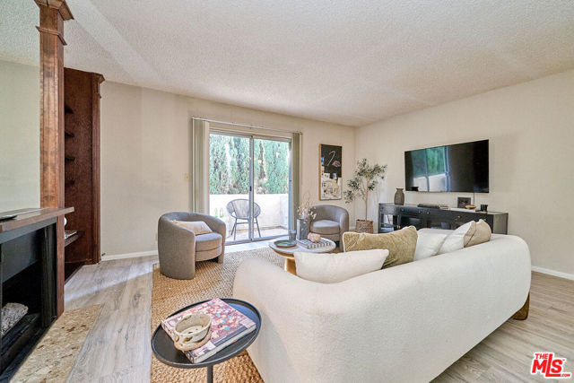 1 Bed Home for Sale in Los Angeles, California